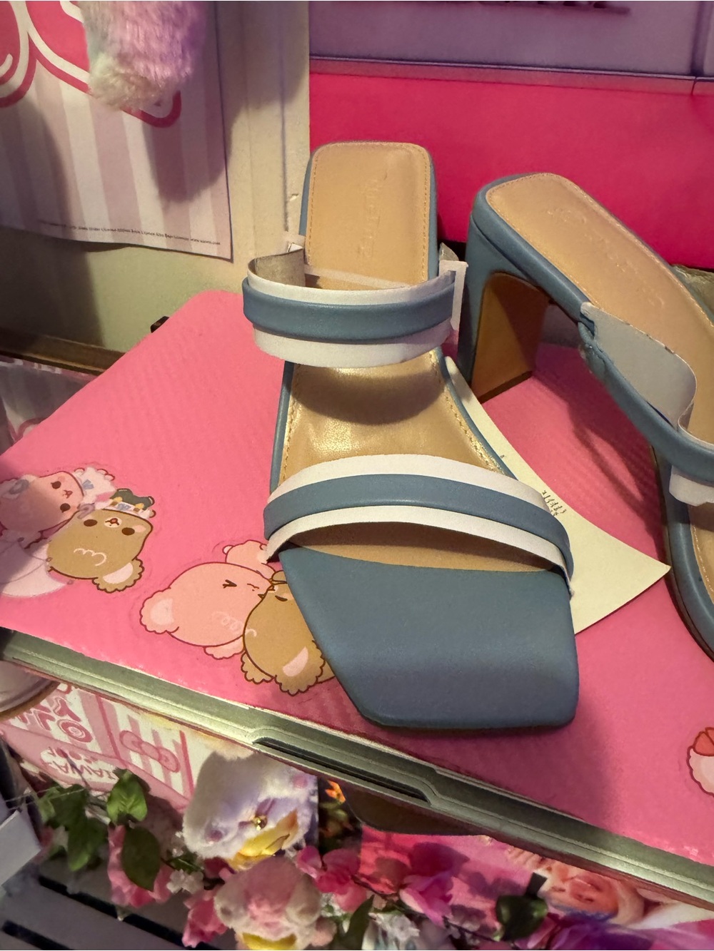 Light blue strap heel